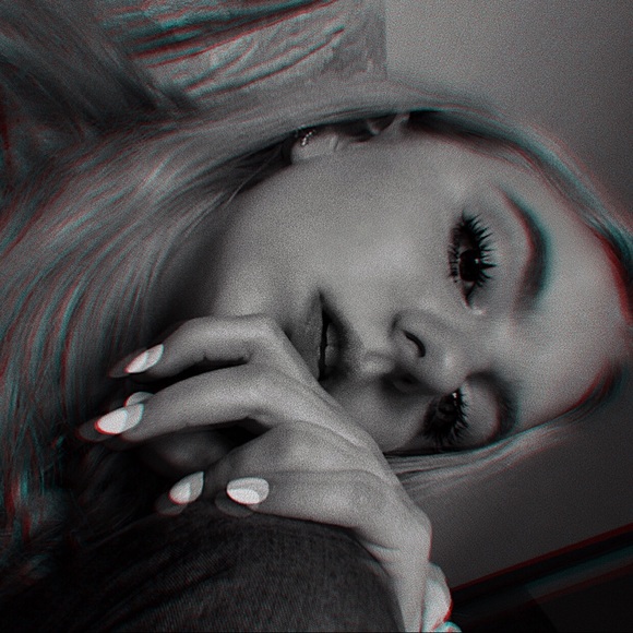 Meet your Posher, Kayla - Picture 1 of 1